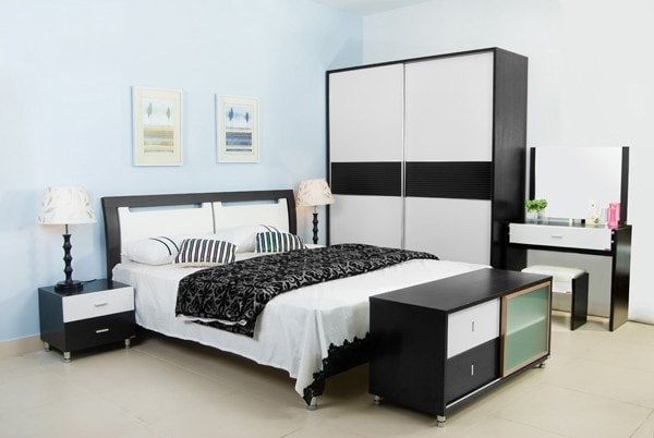 Đặt tủ áo không quá gần giường ngủ