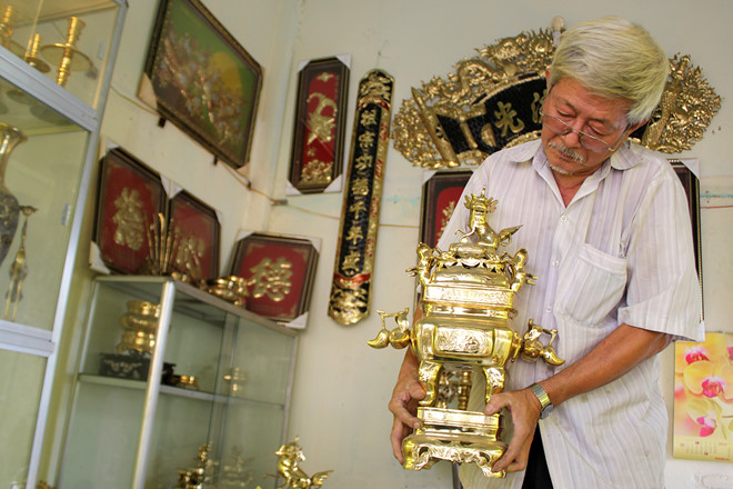 Mẫu lư đồng cổ đẹp, độc đáo