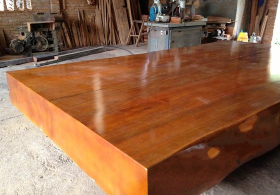 Sập gỗ Cẩm Lai màu sắc tự nhiên