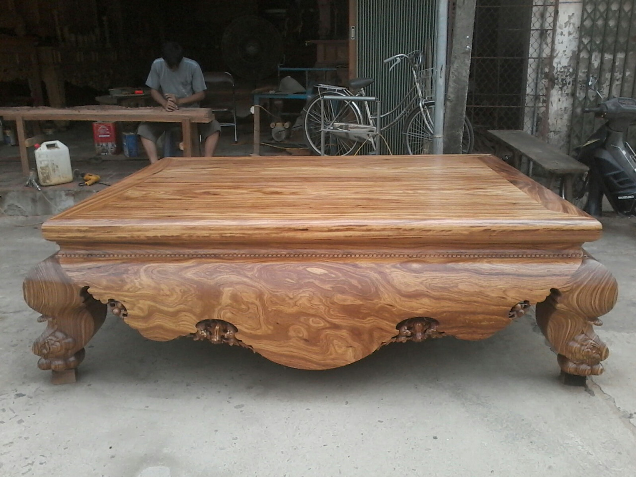 Sập gỗ càng nặng, giá trị càng cao