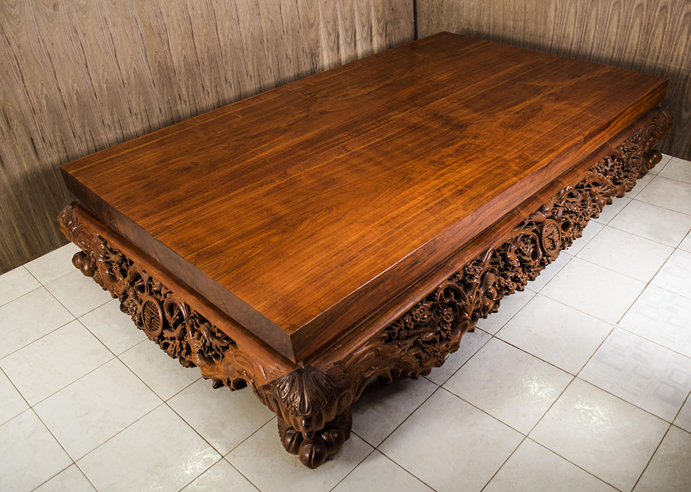 Sập gỗ được coi trọng trong đồ nội thất phòng khách