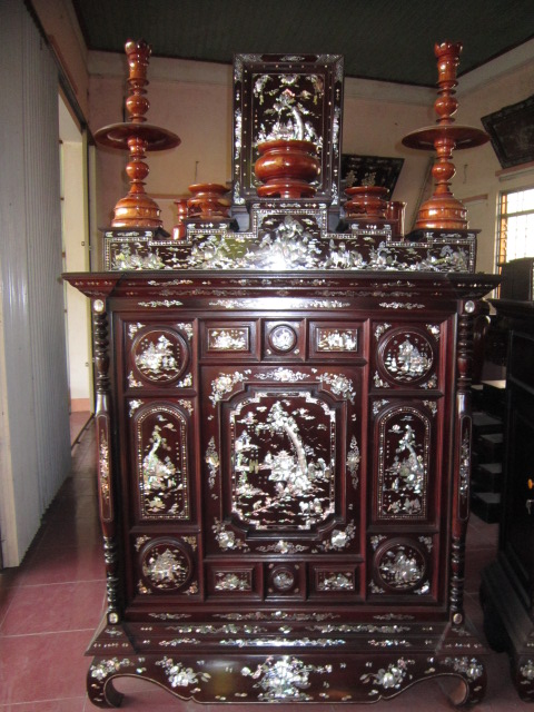 Giá bàn thờ gia tiên khảm trai rẻ nhất thị trường
