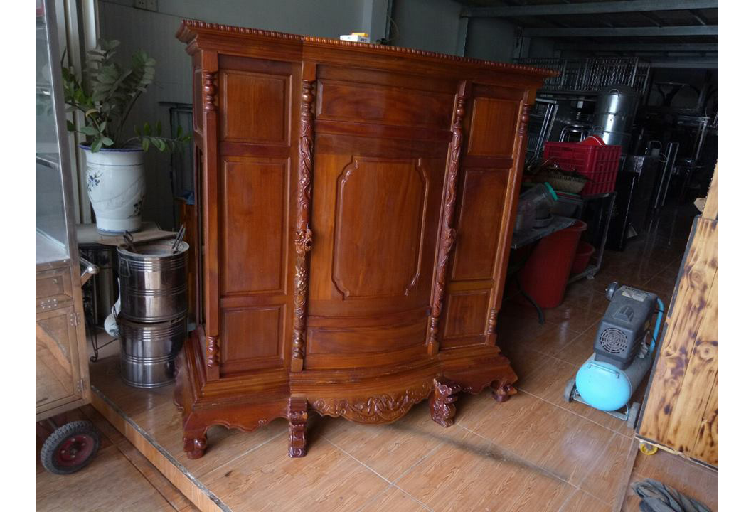 Tủ thờ gỗ đỏ đẹp, độc đáo bán với giá rẻ